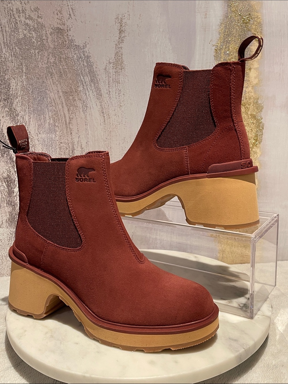 Sorel HI-LINE CHELSA  Women’s Heeled Boot in Rust with Tan Sole 9.5